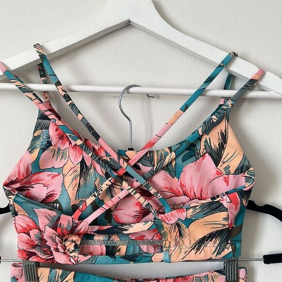 Show Me Your Mumu Moves Set of Leggings and Tops Size S - Picture 5 of 6